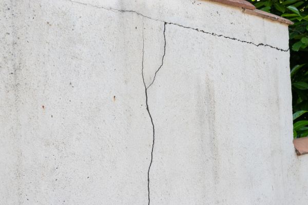 Foundation Crack Patching in Sun City Center